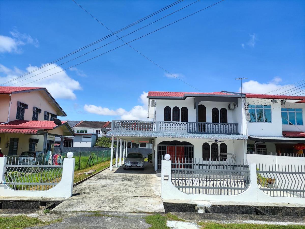 Grand Height Homestay 7A 10Pax 4Rooms Sibu Eksteriør bilde